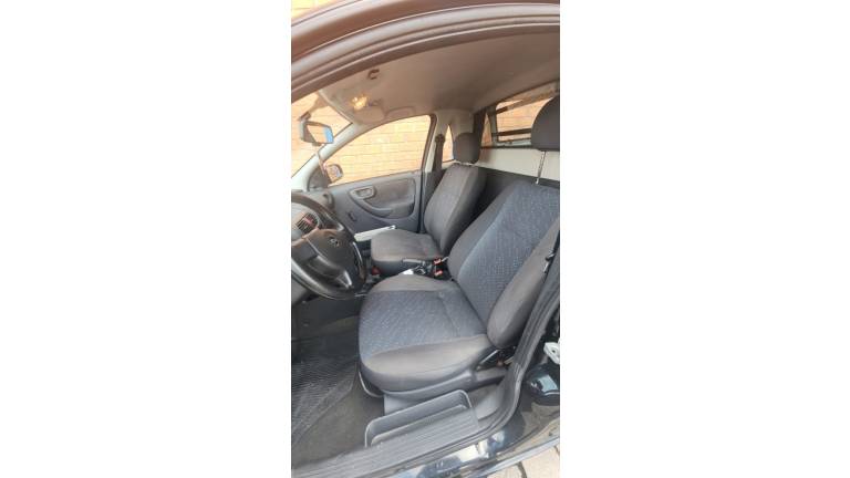 CHEVROLET - MONTANA - 2010/2010 - Preta - R$ 33.000,00