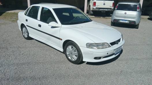 CHEVROLET - VECTRA - 2000/2000 - Branca - R$ 18.500,00