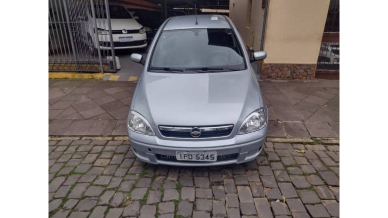 CHEVROLET - CORSA - 2009/2009 - Prata - R$ 27.000,00
