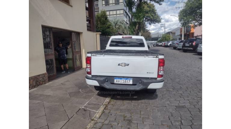 CHEVROLET - S10 - 2013/2013 - Branca - R$ 85.000,00