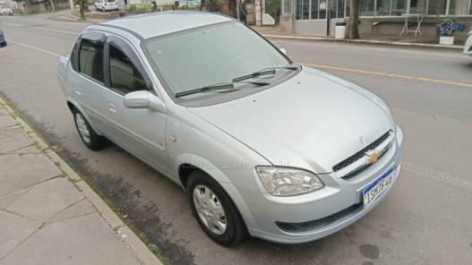 CHEVROLET - CORSA - 2012/2012 - Prata - R$ 28.500,00