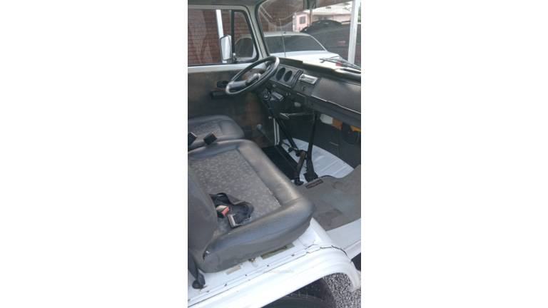 VOLKSWAGEN - KOMBI - 2005/2005 - Branca - R$ 35.000,00