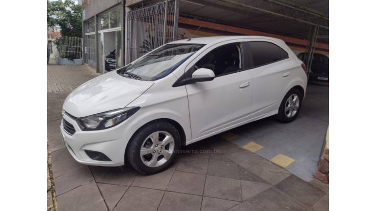 CHEVROLET - ONIX - 2019/2019 - Branca - R$ 59.000,00