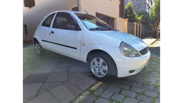 FORD - KA - 2002/2002 - Branca - R$ 15.900,00
