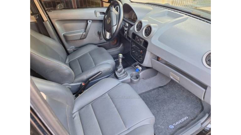 VOLKSWAGEN - SAVEIRO - 2007/2007 - Preta - R$ 41.000,00