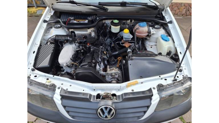 VOLKSWAGEN - SAVEIRO - 2001/2001 - Branca - R$ 28.900,00