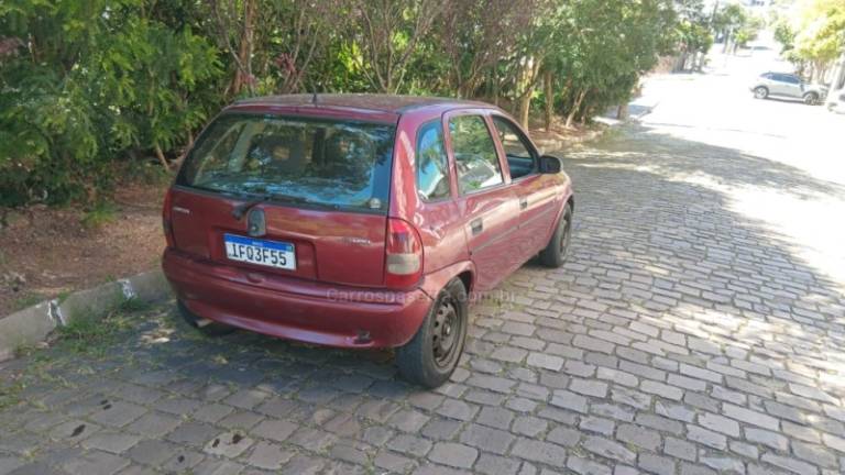 CHEVROLET - CORSA - 1996/1996 - Vermelha - R$ 9.900,00