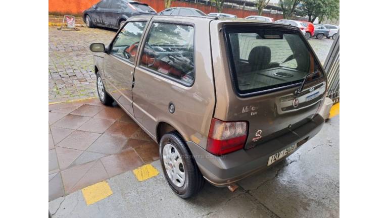 FIAT - UNO - 2011/2011 - Dourada - R$ 22.000,00