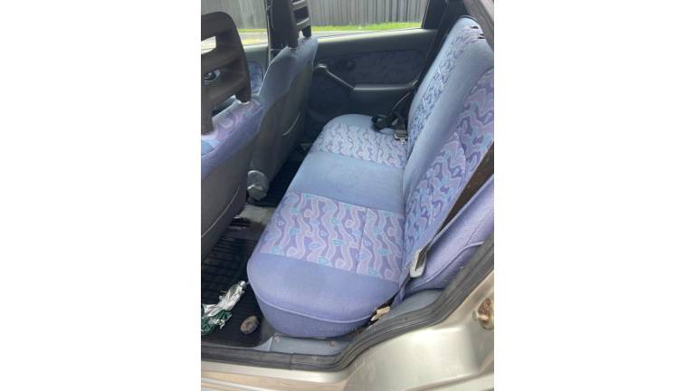 FIAT - PALIO - 1999/1999 - Prata - R$ 11.000,00