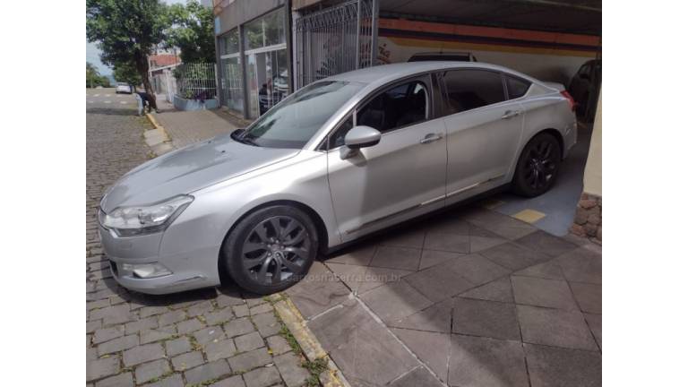 CITROËN - C5 - 2010/2010 - Prata - R$ 35.000,00