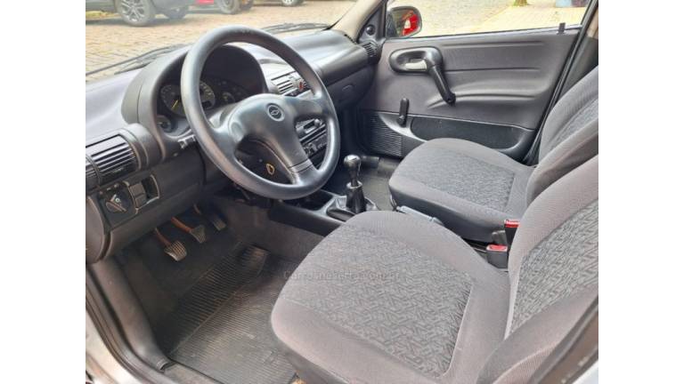 CHEVROLET - CORSA - 2008/2008 - Prata - R$ 22.900,00
