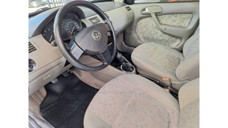 VOLKSWAGEN - SAVEIRO - 2001/2001 - Branca - R$ 28.900,00