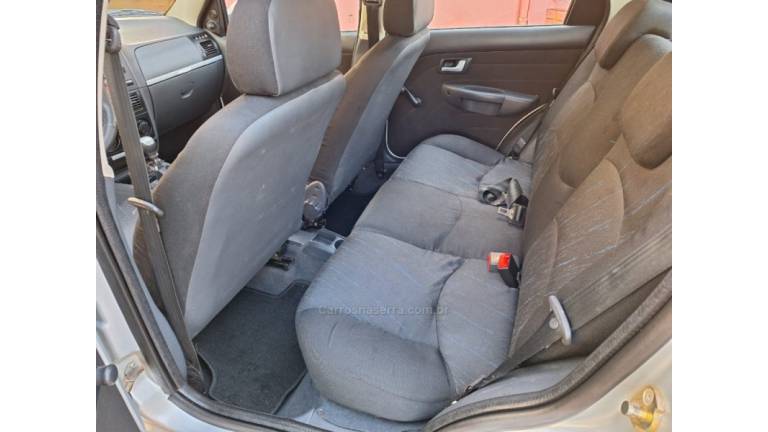 FIAT - PALIO - 2007/2007 - Prata - R$ 26.900,00