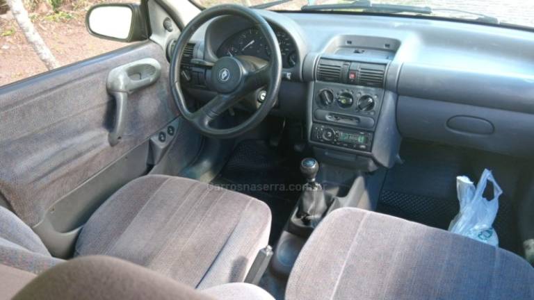 CHEVROLET - CORSA - 1996/1996 - Vermelha - R$ 9.900,00