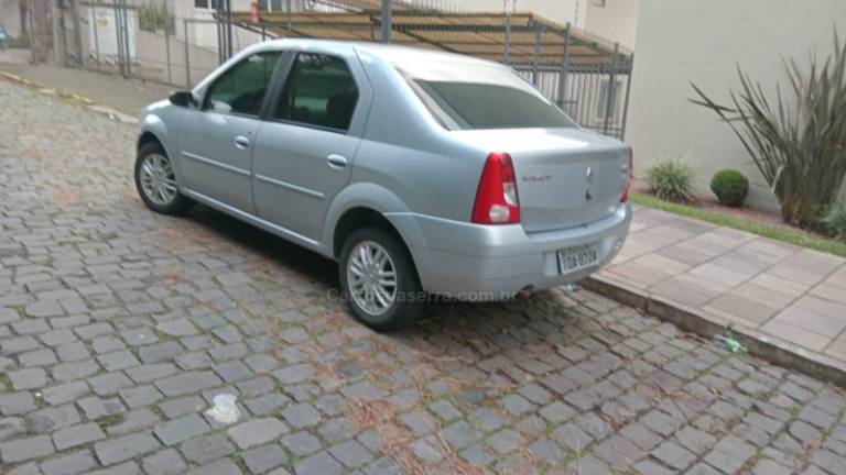 RENAULT - LOGAN - 2008/2008 - Prata - R$ 22.500,00